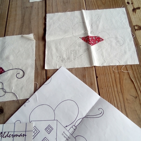 Betty Alderman Designs Peekaboo Houses Quilt Top Applique Embroidery Vintage - Picture 5 of 6